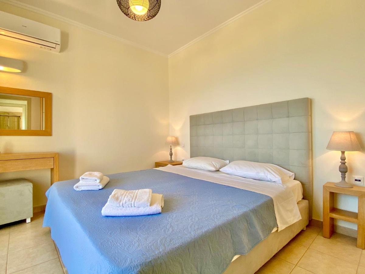 Luxury Villa Akti Barbati 2 With Private Pool By Dadovillas Pyrgi  Dış mekan fotoğraf